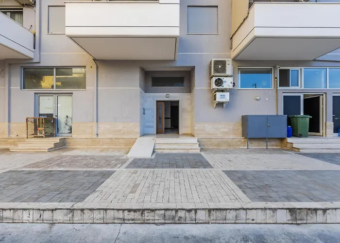 公寓 Lungomare Cozy By Pikhost *